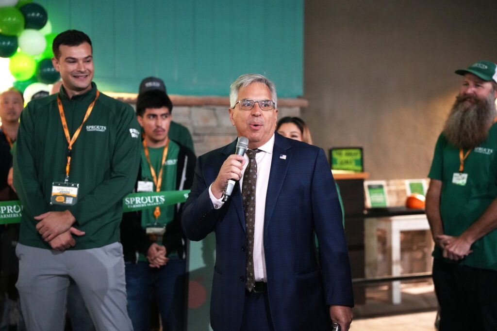 Mayor Juan Gonzalez delivers welcome remarks.